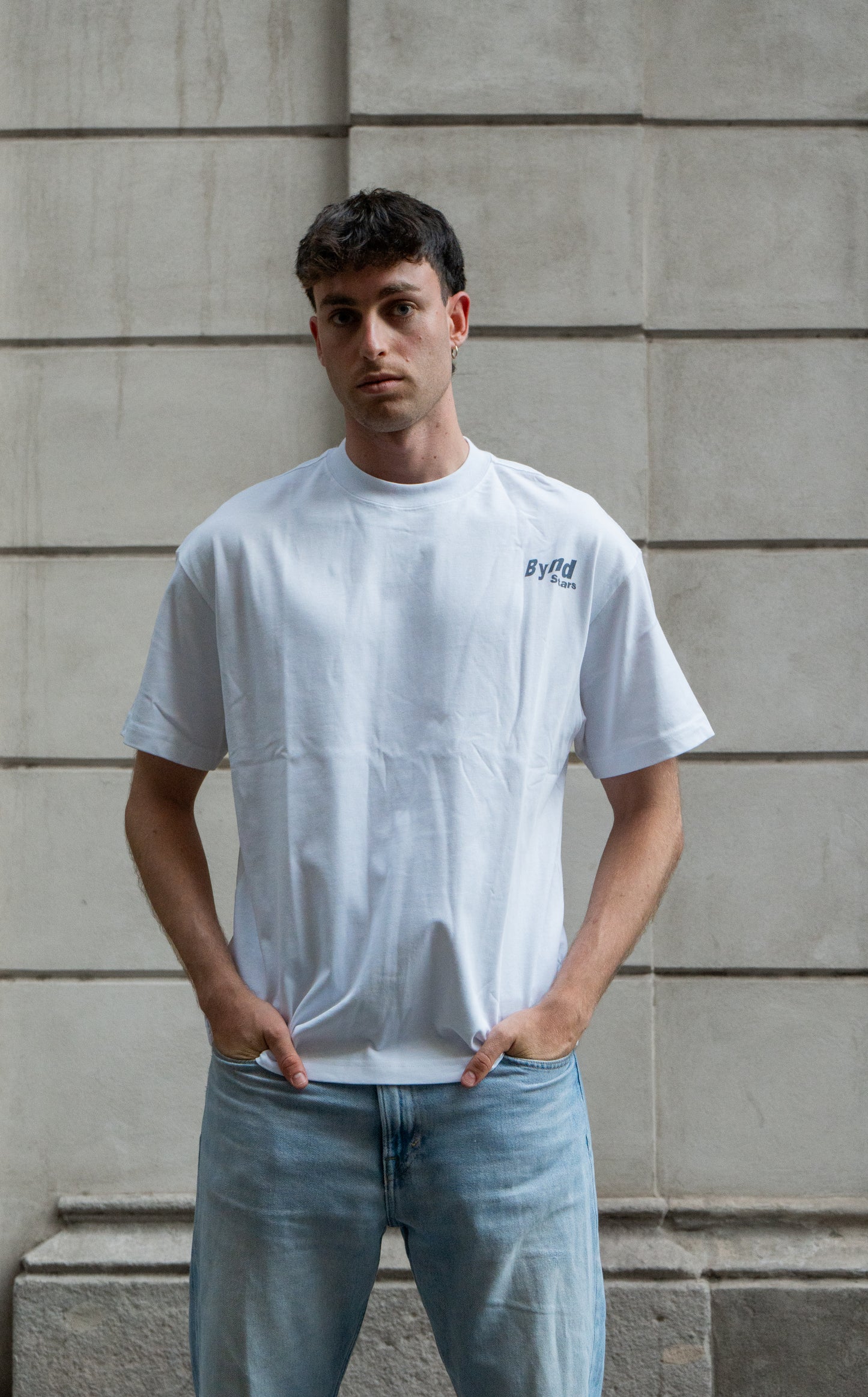 STARS WHITE TEE